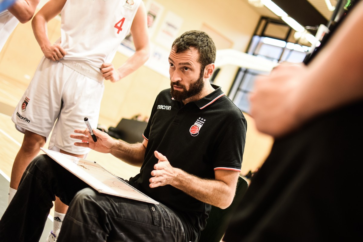 Head Coach Kevin Kositz (Regnitztal Baskets / JBBL), Copyright der Fotos liegt bei den Brose Bamberg Youngsters – Lina Ahlf